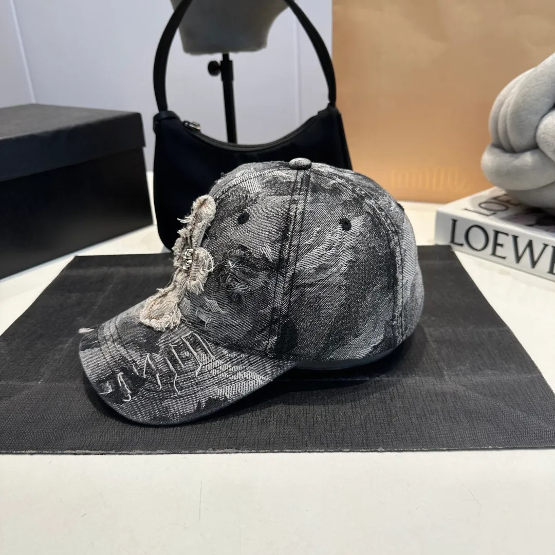 P70 Croxin's new high-quality washed denim baseball cap, high-end customized version! The same style as the internet celebrity fashion blogger! Wall crack recommended! Great quality! Head circumference 57cm
